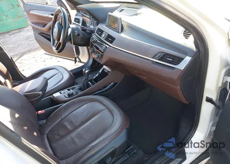 2016 BMW X1 xDrive28I из США, поврежденный, VIN WBXHT3C31G5F66365